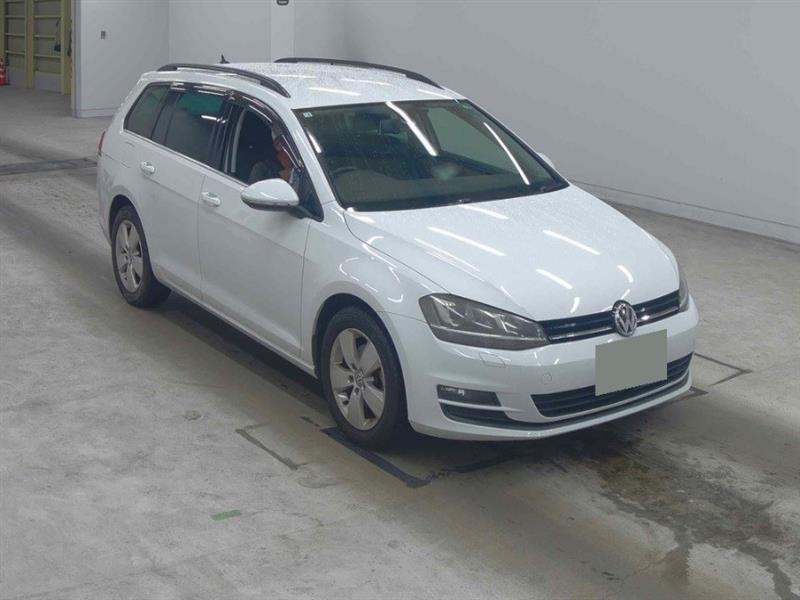 car_large_GOLF-573352-83107-AC-A